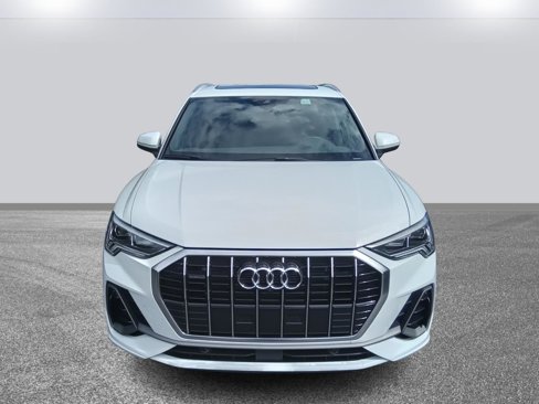 Certified 2023 Audi Q3 2.0T Premium Plus w/ Premium Plus Package image 2