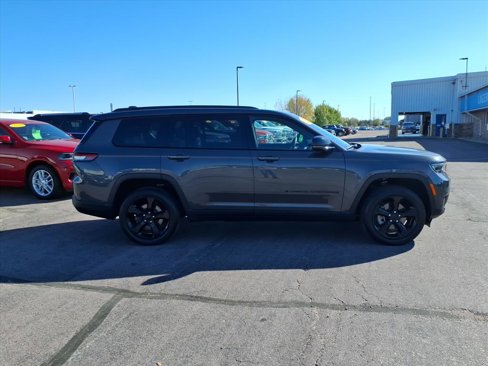 Used 2023 Jeep Grand Cherokee L Laredo image 18