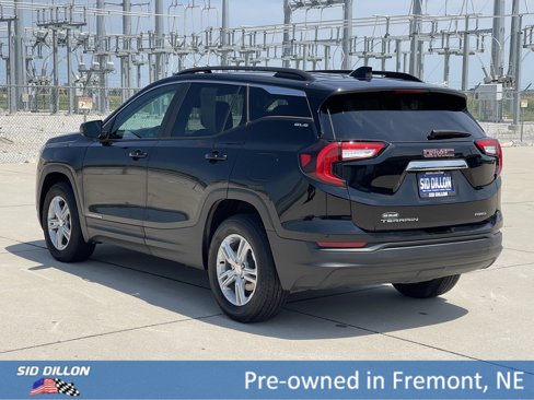 Used 2022 GMC Terrain SLE w/ Driver Convenience Package image 13