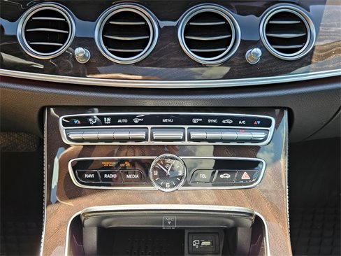Used 2019 Mercedes-Benz E 300 image 10