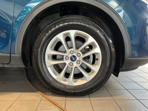 Used 2020 Ford Escape SE image 15