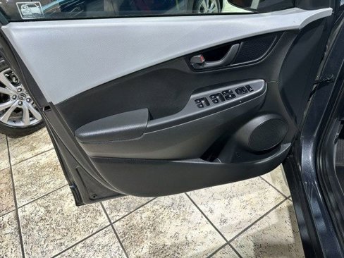 Used 2019 Hyundai Kona SE image 18