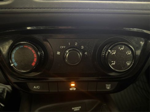 Used 2018 Honda HR-V LX image 28