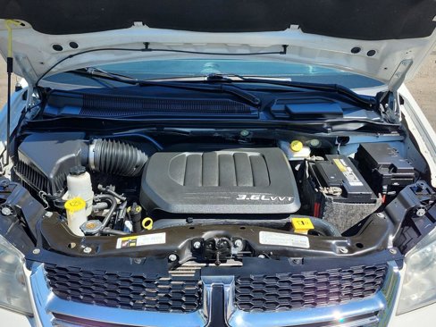 Used 2013 Dodge Grand Caravan SE image 17