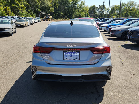 Used 2023 Kia Forte LXS w/ LXS Technology Package image 5