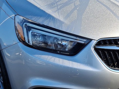 Certified 2020 Buick Encore Preferred w/ Safety Package image 9