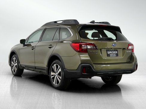 Used 2018 Subaru Outback 2.5i Limited image 3