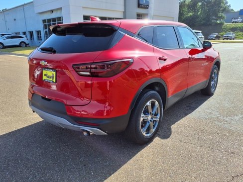 Used 2023 Chevrolet Blazer LT image 3