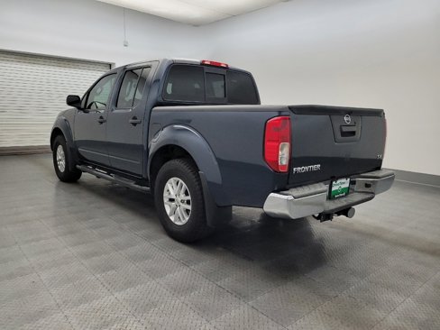 Used 2016 Nissan Frontier SV image 5