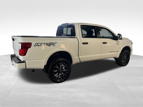 Used 2018 Nissan Titan PRO-4X image 6