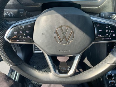 Used 2022 Volkswagen Tiguan SEL R-Line image 16