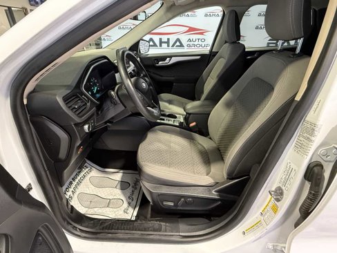 Used 2020 Ford Escape SE image 30