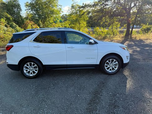 Used 2018 Chevrolet Equinox LT w/ Sun & Infotainment Package image 3
