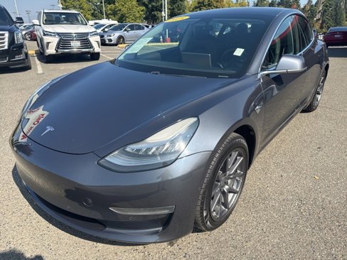 Used 2018 Tesla Model 3 Mid Range image 1