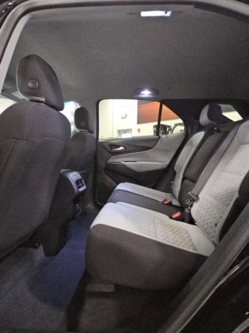 Used 2023 Chevrolet Equinox LT image 28