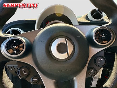 Used 2016 smart fortwo pure image 13