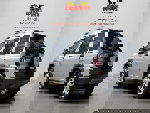 Used 2004 Land Rover Freelander SE image 3
