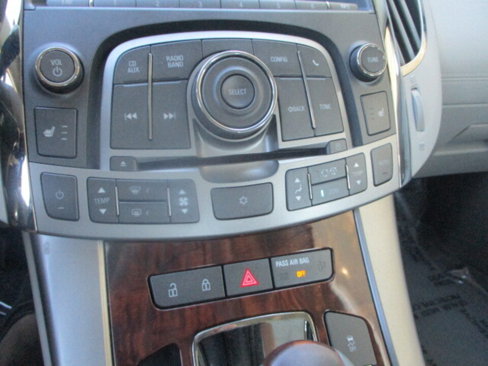 Used 2010 Buick LaCrosse CXL image 29