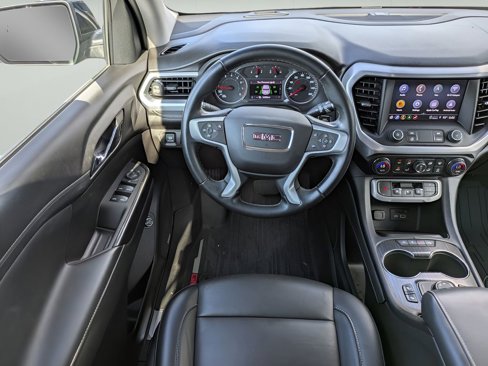 Used 2023 GMC Acadia SLT image 15