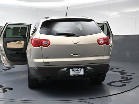 Used 2011 Chevrolet Traverse LTZ image 27