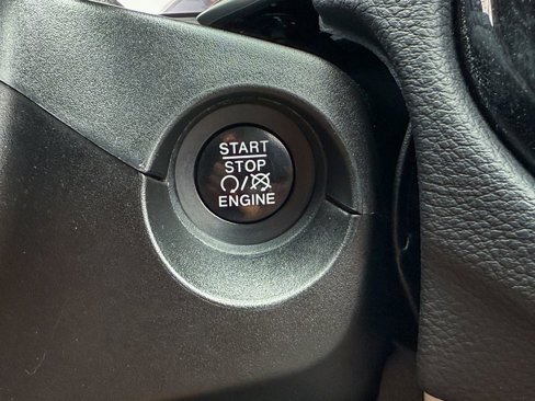Used 2018 Jeep Compass Limited w/ Navigation Group image 26