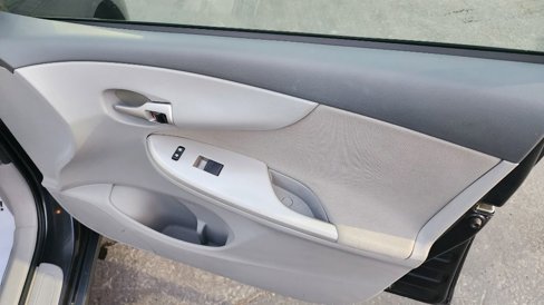 Used 2010 Toyota Corolla image 15