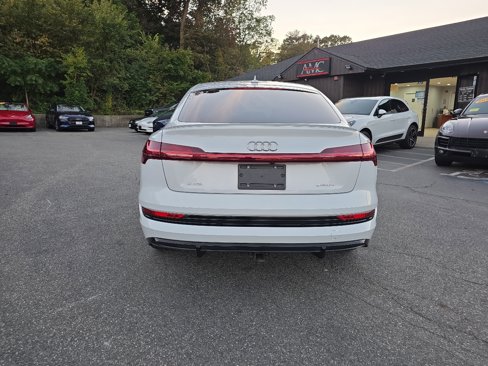 Used 2022 Audi e-tron Premium Plus w/ Premium Plus Package image 19