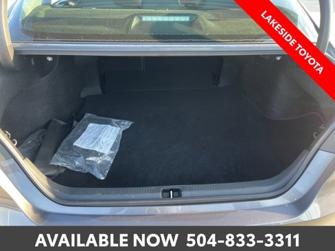 Certified 2019 Toyota Camry LE image 38