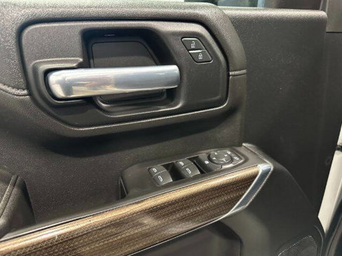 Used 2021 Chevrolet Silverado 2500 LT image 18