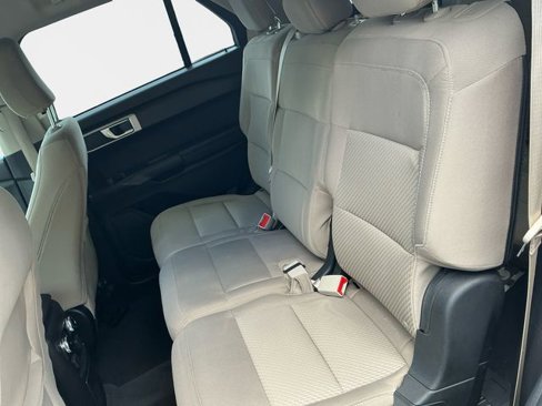 Used 2022 Ford Explorer 4WD image 13