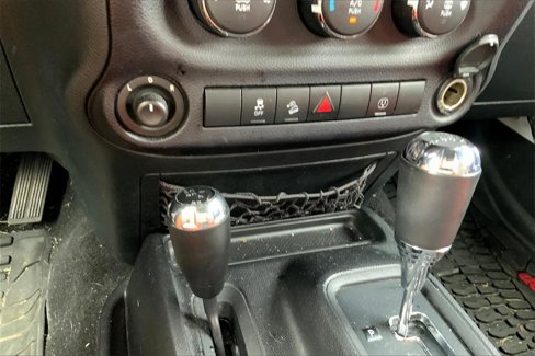 Used 2016 Jeep Wrangler Sahara w/ Connectivity Group image 35