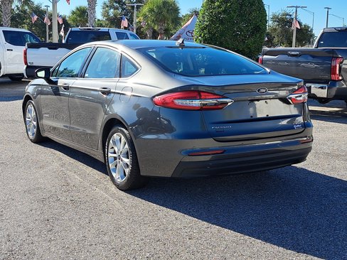 Used 2019 Ford Fusion SE image 4