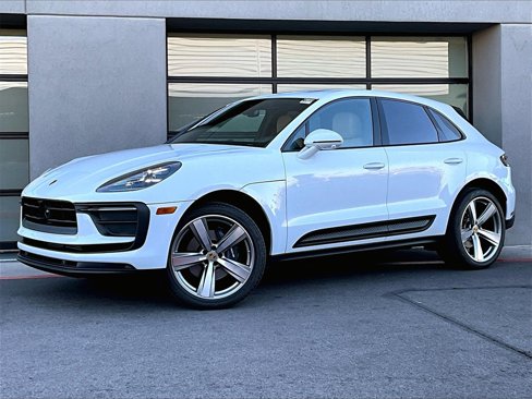 Certified 2025 Porsche Macan image 1