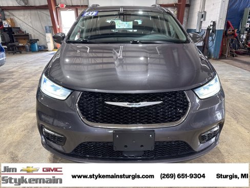 Used 2021 Chrysler Pacifica Touring w/ Cold Weather Group image 8