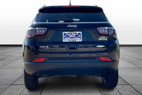New 2025 Jeep Compass Latitude image 4