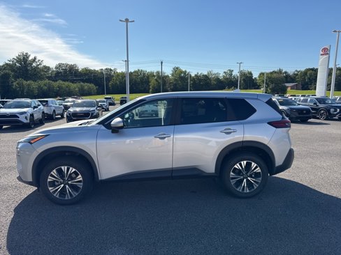 Used 2023 Nissan Rogue SV image 6