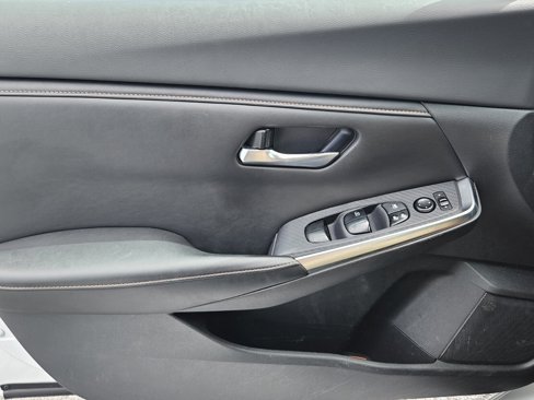 Used 2020 Nissan Sentra SR w/ Electronics Package image 16