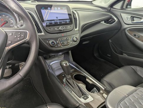 Used 2017 Chevrolet Malibu Premier w/ Driver Confidence Package image 14