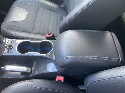 Used 2013 Ford Escape SE image 25