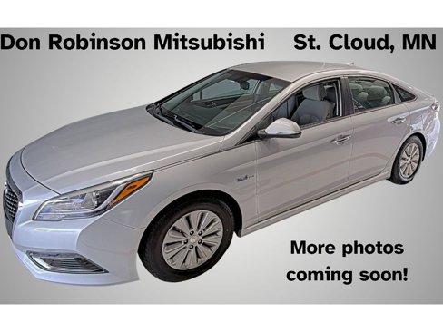 Used 2016 Hyundai Sonata SE image 1