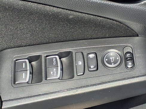 Used 2022 Honda Civic LX image 16