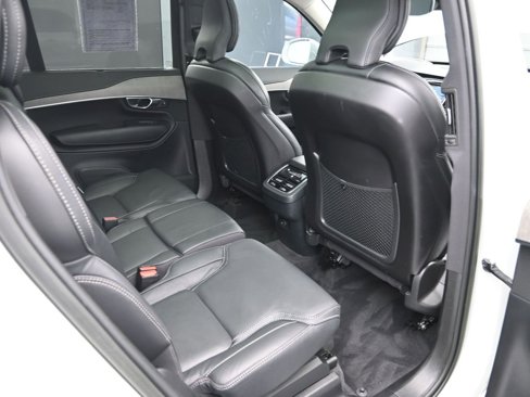 Certified 2023 Volvo XC90 B6 Ultimate image 33