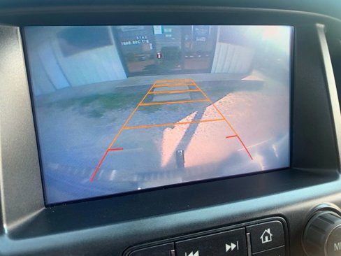 Used 2017 GMC Canyon SLT w/ Trailering Package image 18