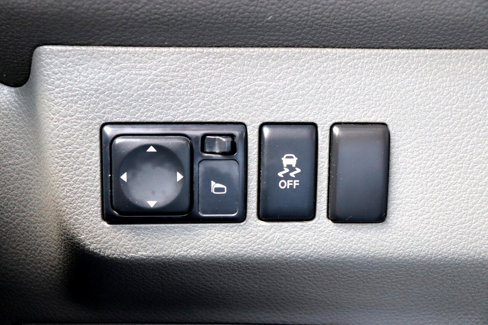 Used 2015 Nissan NV 2500 SV image 30