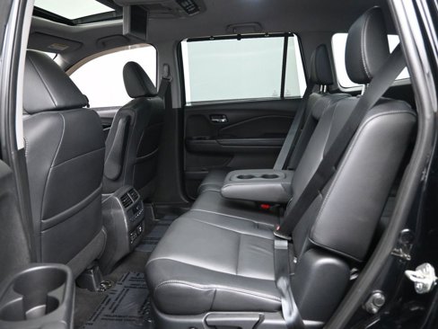 Used 2018 Honda Pilot Touring image 31