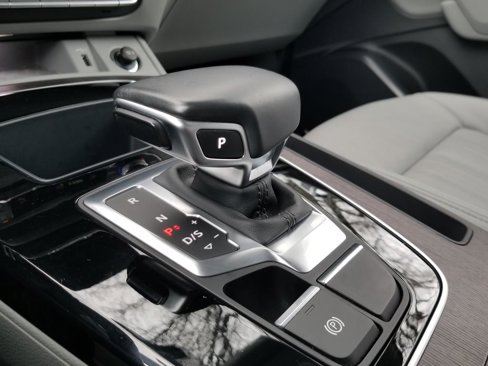 Used 2022 Audi Q5 2.0T Premium w/ Convenience Package image 25
