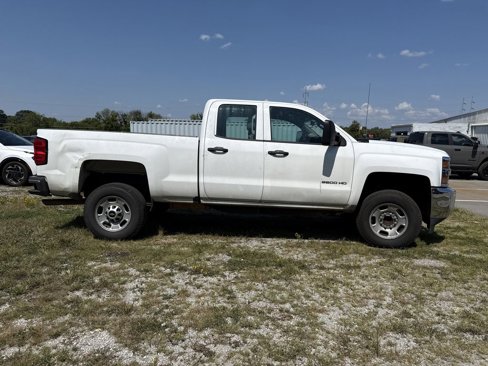 Used 2017 Chevrolet Silverado 2500 W/T image 2