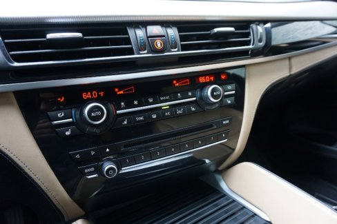 Used 2015 BMW X5 M image 21
