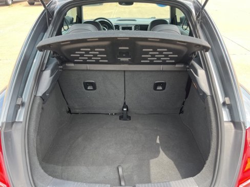 Used 2017 Volkswagen Beetle 1.8T image 33