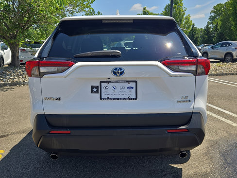 Used 2022 Toyota RAV4 LE image 5